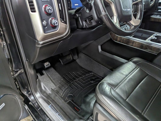 2015 GMC Sierra 2500HD DenaliDuramax Premium Leather Heated/Cooled Nav Sunroof 20 Wheels in Butler, PA - Baglier