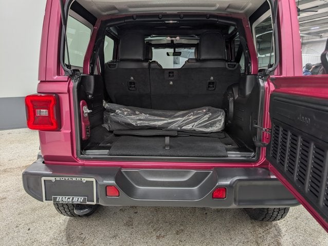 2022 Jeep Wrangler Unlimited Sahara Altitude Package 4x4 Heated Leather Hard Top