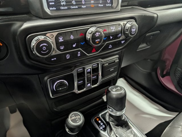 2022 Jeep Wrangler Unlimited Sahara Altitude Package 4x4 Heated Leather Hard Top