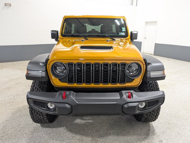 2026 Jeep Wrangler Rubicon 3.6L V6 Technology Group Convenience Group Goldilocks