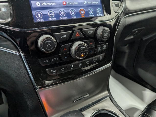 2021 Jeep Grand Cherokee 80th Anniversary Panoramic Roof 80th Anniv Pkg Tow Group IV Premium Lighting