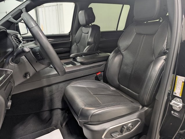 2022 Jeep Wagoneer Series I 4x4 Luxury 8-Passenger Towing Tech Leather