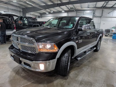 2017 RAM 1500 Laramie HEMI Laramie RamBox Bed Utility Remote Start Leather Heated Seats