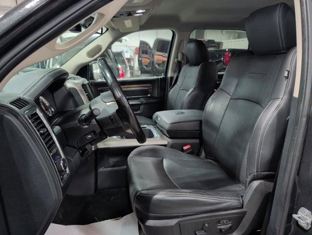 2017 RAM 1500 Laramie HEMI Laramie RamBox Bed Utility Remote Start Leather Heated Seats