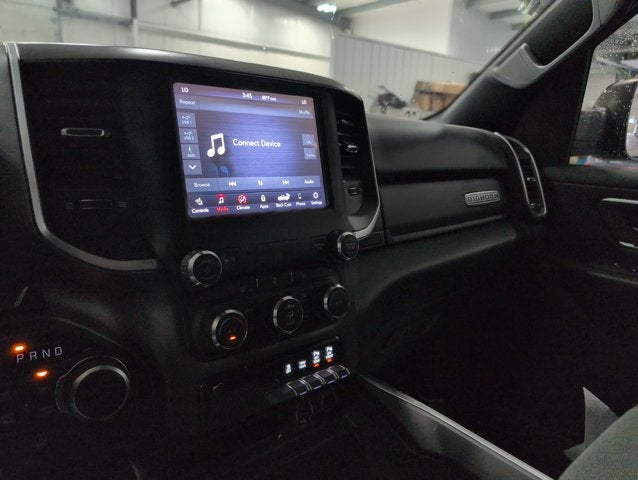 2021 RAM 1500 Big Horn 5.7L V8 eTorque Night Edition Diamond Black Crystal