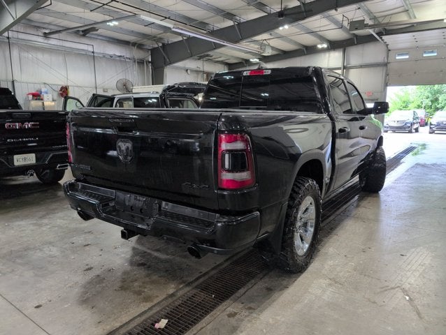 2021 RAM 1500 Big Horn 5.7L V8 eTorque Night Edition Diamond Black Crystal