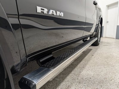 2019 RAM 1500 Laramie HEMI 4x4 Sunroof Leather Trailer Brake Pkg