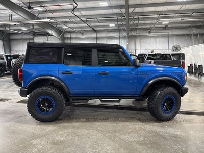 2023 Ford Bronco Big Bend 2.3L EcoBoost Mid Package Velocity Blue Metallic