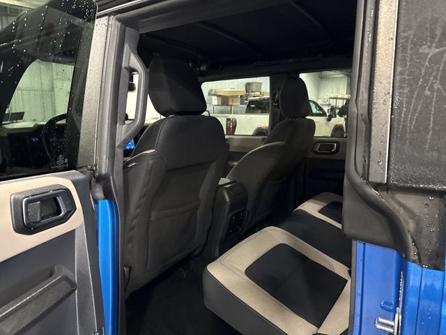 2023 Ford Bronco Big Bend 2.3L EcoBoost Mid Package Velocity Blue Metallic