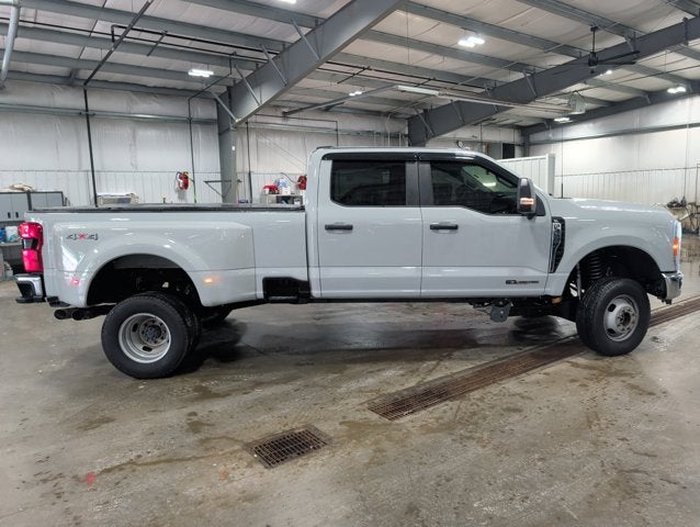 2025 Ford F-350 Super Duty XL Power Stroke DRW 4x4 Tow Package 48 Gallon Tank