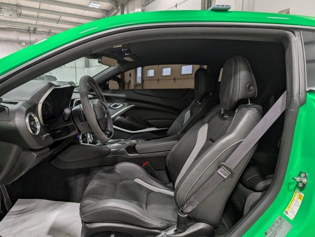 2017 Chevrolet Camaro 1SS 1LE 6-Speed Manual Krypton Green Recaro HUD Magnetic Ride