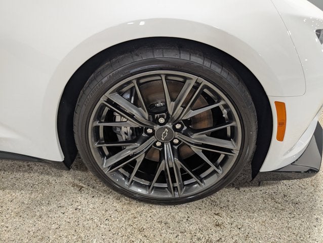 2021 Chevrolet Camaro ZL1 Convertible Manual Supercharged Carbon Hood Red Belts