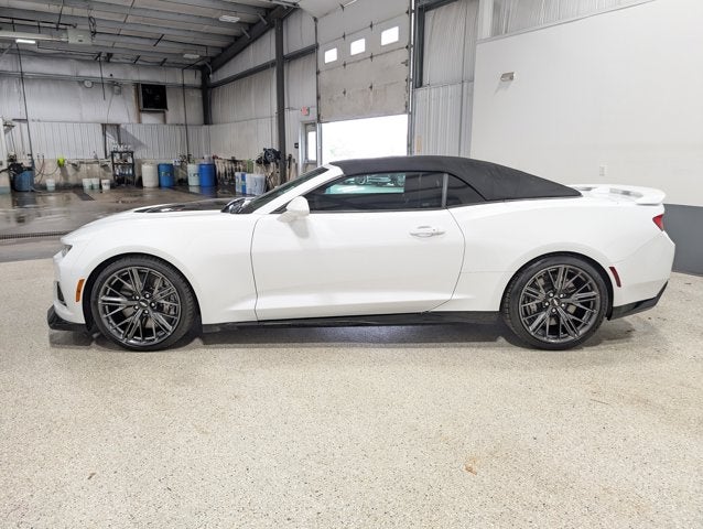 2018 Chevrolet Camaro ZL1 Supercharged Carbon Fiber Recaros Brembos
