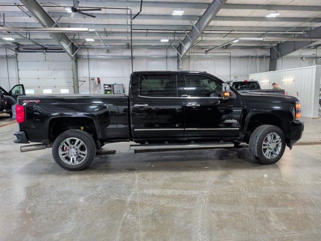 2016 Chevrolet Silverado 2500HD High Country Duramax Plus Sunroof High Country Driver Alert 5th Wheel Prep