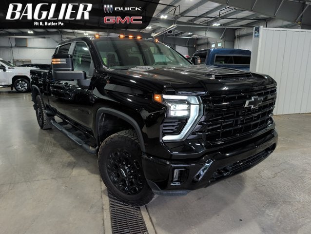 2024 Chevrolet Silverado 2500HD LT Crew Cab 4WD 6.6L Duramax Turbo-Diesel Allison Z71 Midnight Edition