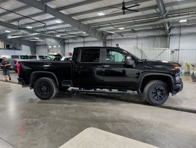 2024 Chevrolet Silverado 2500HD LT Crew Cab 4WD 6.6L Duramax Turbo-Diesel Allison Z71 Midnight Edition