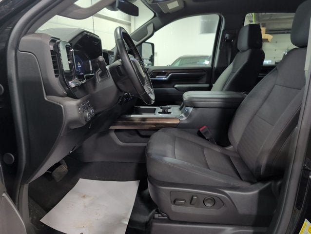 2024 Chevrolet Silverado 2500HD LT Crew Cab 4WD 6.6L Duramax Turbo-Diesel Allison Z71 Midnight Edition