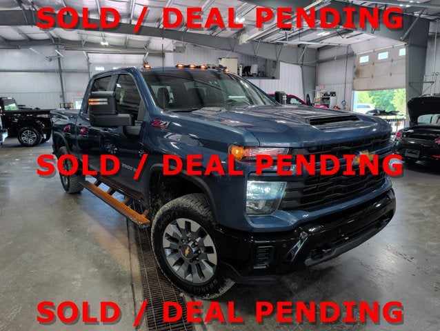 2025 Chevrolet Silverado 2500HD Custom Crew Cab 4WD Duramax 6.6L Turbo-Diesel Custom Value & Z71 Off-Road Packages Lakeshore Blue