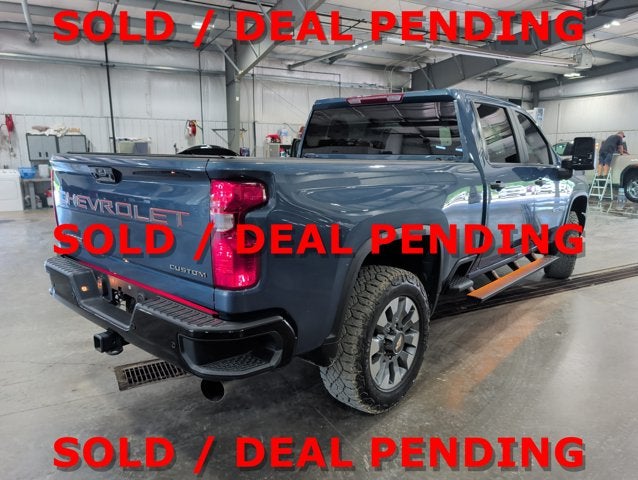 2025 Chevrolet Silverado 2500HD Custom Crew Cab 4WD Duramax 6.6L Turbo-Diesel Custom Value & Z71 Off-Road Packages Lakeshore Blue
