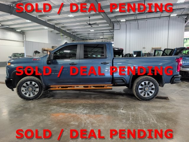 2025 Chevrolet Silverado 2500HD Custom Crew Cab 4WD Duramax 6.6L Turbo-Diesel Custom Value & Z71 Off-Road Packages Lakeshore Blue