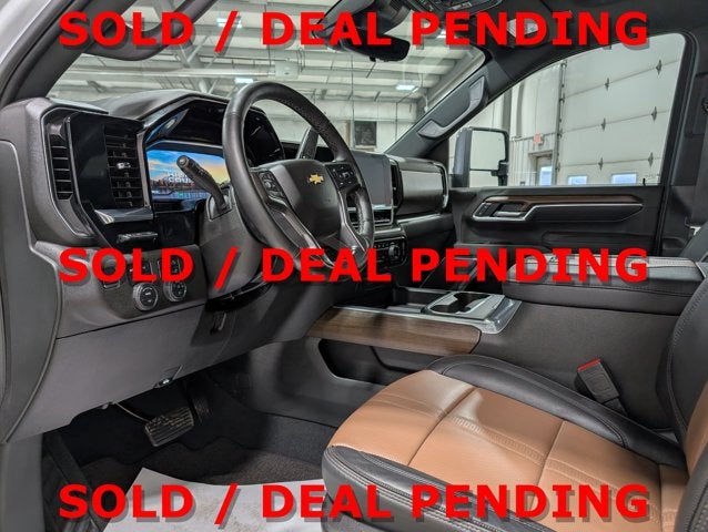 2025 Chevrolet Silverado 2500HD High Country Duramax Pearl White 5th Prep Z71