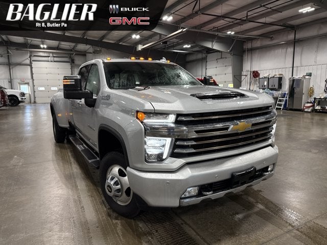 2022 Chevrolet Silverado 3500HD High Country 6.6L Turbo Diesel High Country Deluxe Silver Ice Metallic