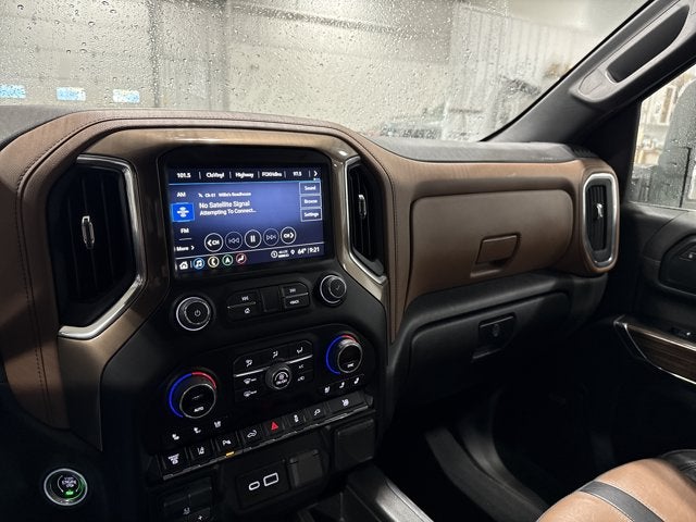 2022 Chevrolet Silverado 3500HD High Country 6.6L Turbo Diesel High Country Deluxe Silver Ice Metallic
