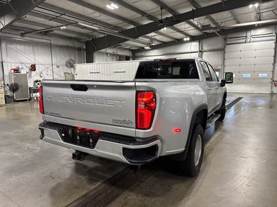 2022 Chevrolet Silverado 3500HD High Country 6.6L Turbo Diesel High Country Deluxe Silver Ice Metallic