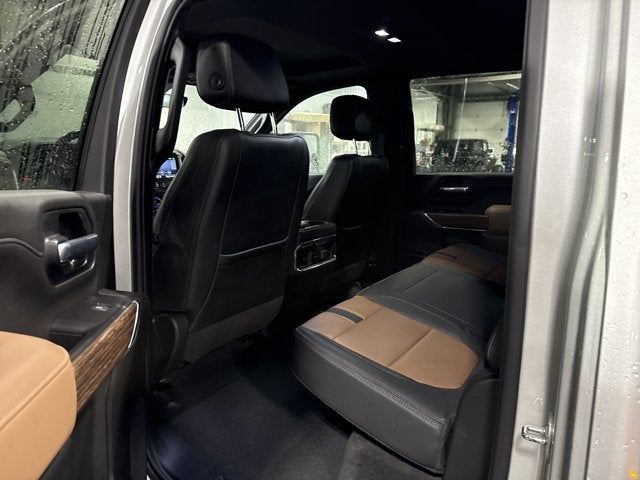 2022 Chevrolet Silverado 3500HD High Country 6.6L Turbo Diesel High Country Deluxe Silver Ice Metallic