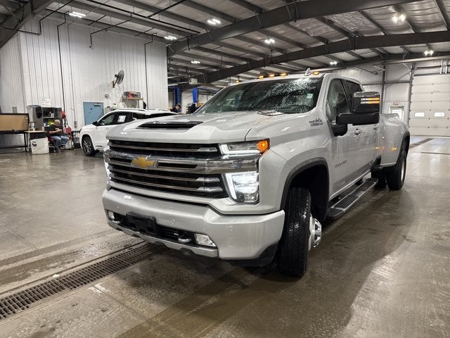 2022 Chevrolet Silverado 3500HD High Country 6.6L Turbo Diesel High Country Deluxe Silver Ice Metallic