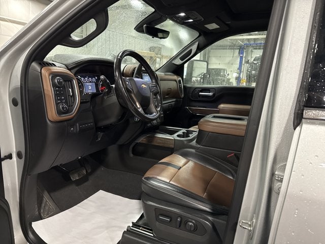 2022 Chevrolet Silverado 3500HD High Country 6.6L Turbo Diesel High Country Deluxe Silver Ice Metallic