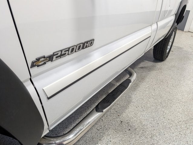 2003 Chevrolet Silverado 2500HD Base