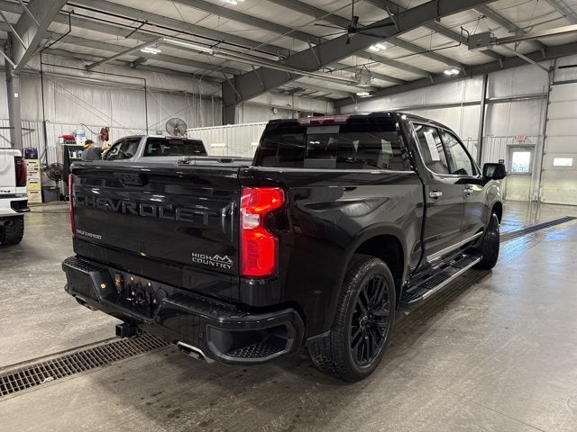 2022 Chevrolet Silverado 1500 High Country 6.2L EcoTec3 V8 High Country Premium Package Black