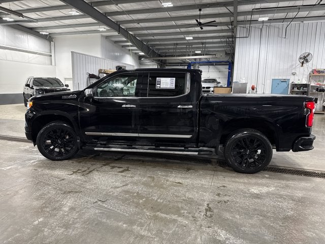 2022 Chevrolet Silverado 1500 High Country 6.2L EcoTec3 V8 High Country Premium Package Black
