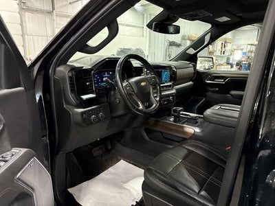 2022 Chevrolet Silverado 1500 High Country 6.2L EcoTec3 V8 High Country Premium Package Black