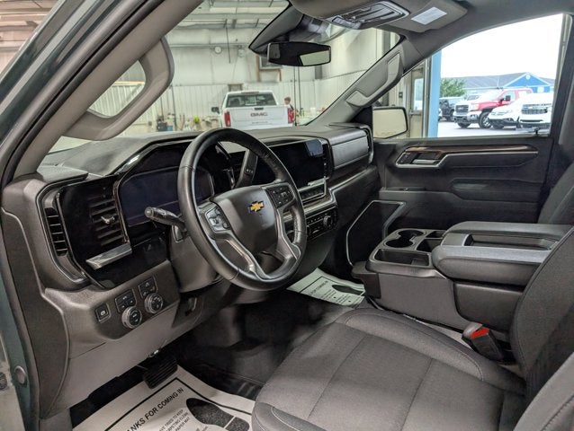 2025 Chevrolet Silverado 1500 LT Crew Cab Short Bed 5.3L V8 Cypress Grey