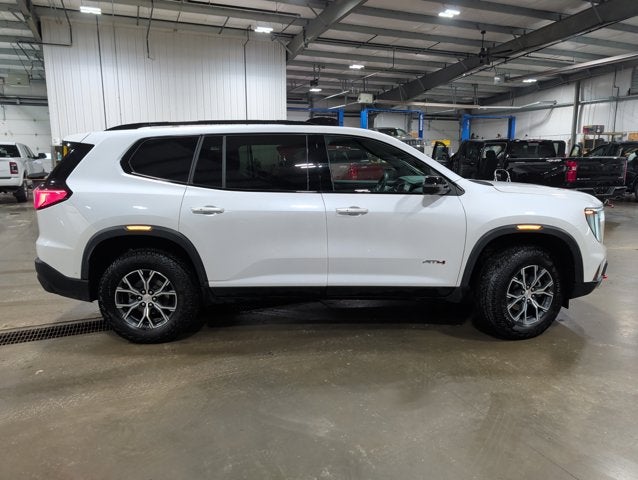 2024 GMC Acadia AWD AT4