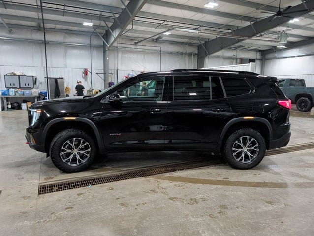 2024 GMC Acadia AWD AT4