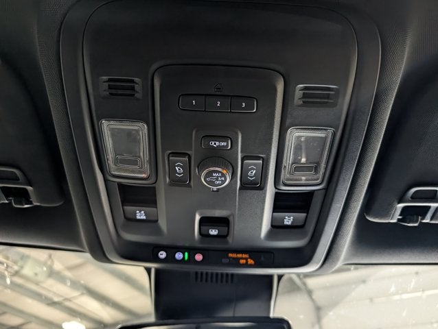 2024 GMC Yukon SLT Luxury Package Moonroof 5.3L V8 Heated Cooled Buckets