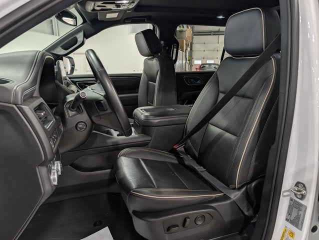 2024 GMC Yukon SLT Luxury Package Moonroof 5.3L V8 Heated Cooled Buckets