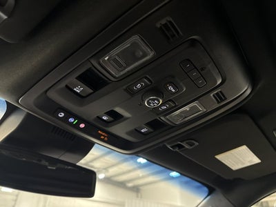 2023 GMC Yukon SLT 3.0L Turbo-Diesel Luxury Premium Panoramic Sunroof