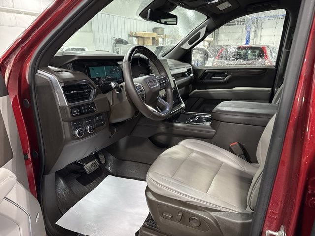 2025 GMC Yukon Elevation