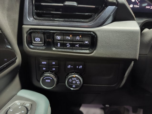 2025 GMC Yukon AT4 Premium Pkg Technology Pkg Panoramic Roof 5.3 V8