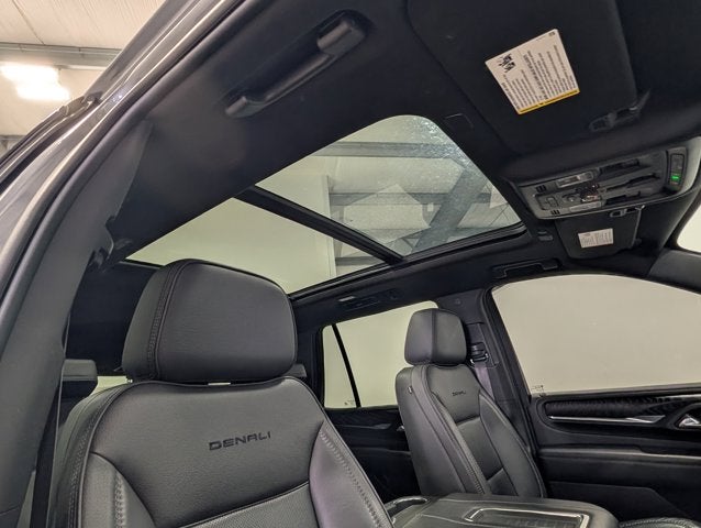 2022 GMC Yukon Denali Preferred Pkg Panoramic Roof Power Boards Tech Navigation