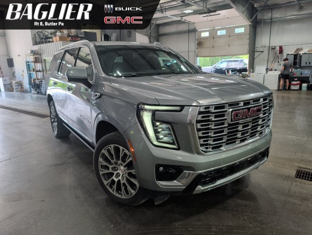 2026 GMC Yukon Denali 6.2L V8 Sun and Steps Pkg 22 Inch Wheels