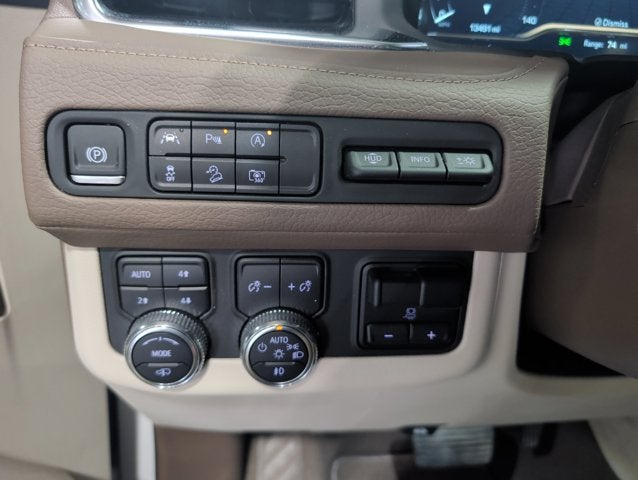 2024 GMC Yukon Denali Diesel Max Trailering Panoramic Roof Power Steps