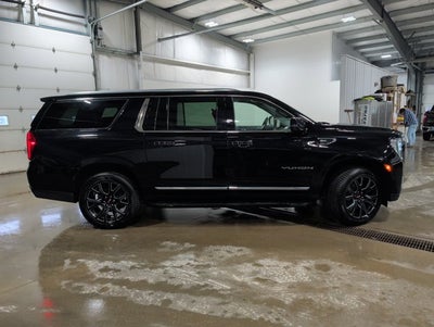 2023 GMC Yukon XL SLT
