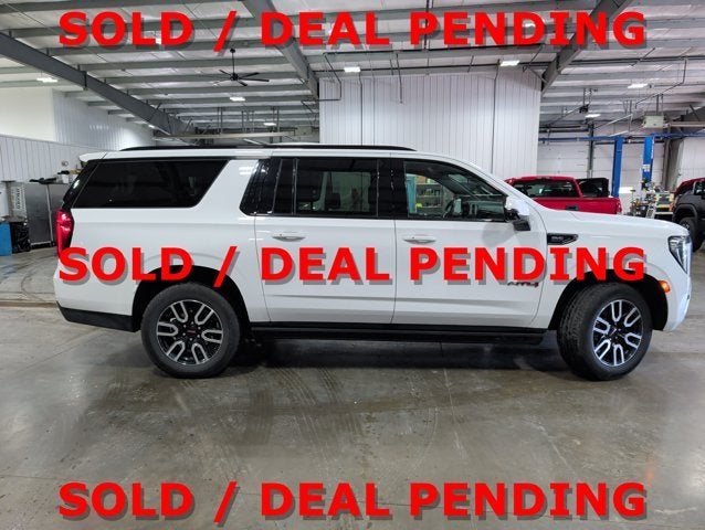2023 GMC Yukon XL AT4