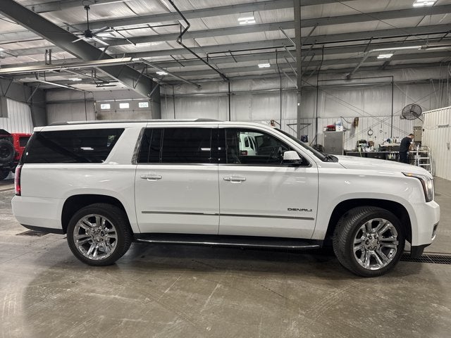 2017 GMC Yukon XL Base