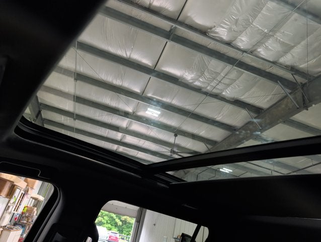 2023 GMC Yukon XL AT4 6.2L V8 GMC Pro Safety Plus Dual-Pane Sunroof Sterling Metallic